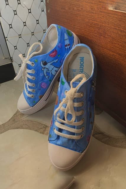 JWalks Footwear - Look 10